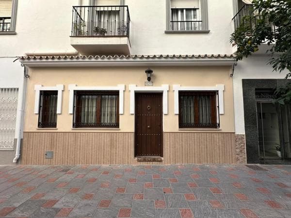 Mieszkanie na sprzedaż w Zona Puerto Deportivo, Fuengirola photo 1