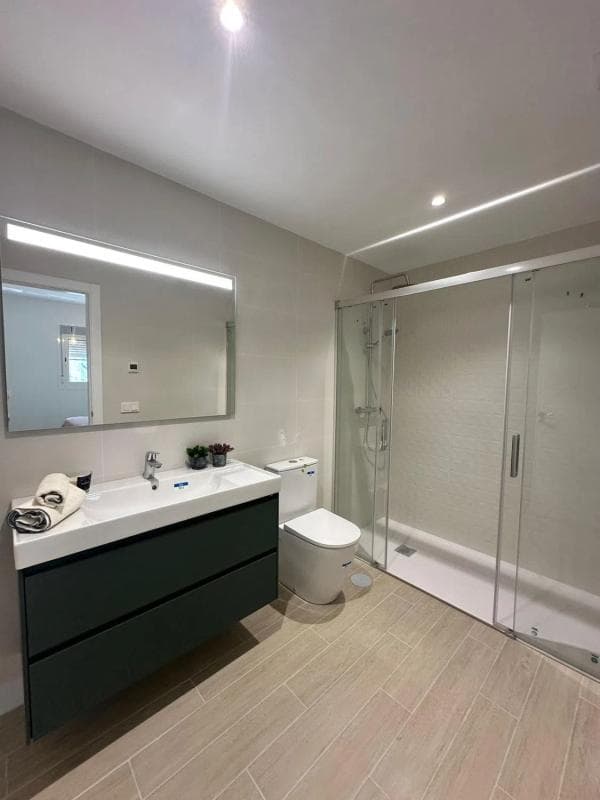 Sale of apartment in Calle Real, Fuengirola
photo 2