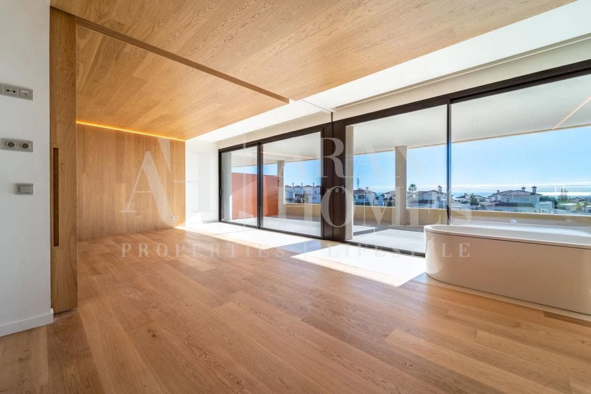 Продажа квартиры на Avenida 8 de Marzo, Фуэнхирола
photo 4