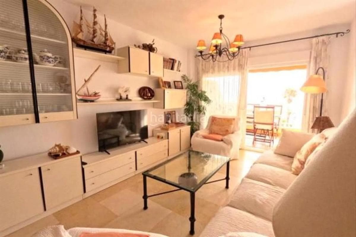 Sale of apartment in Paseo Marítimo Rey de España, Fuengirola
photo 3