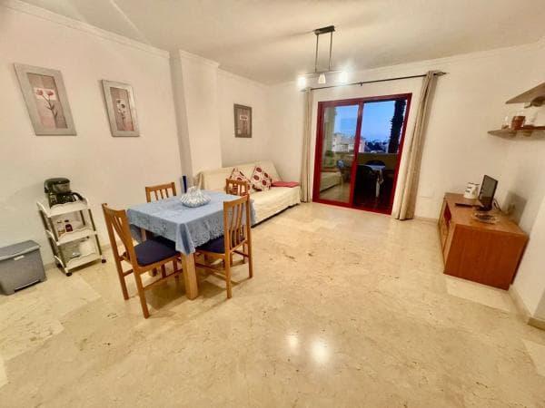 Piso en venta en Calle Narciso, Fuengirola
thumbnail 2