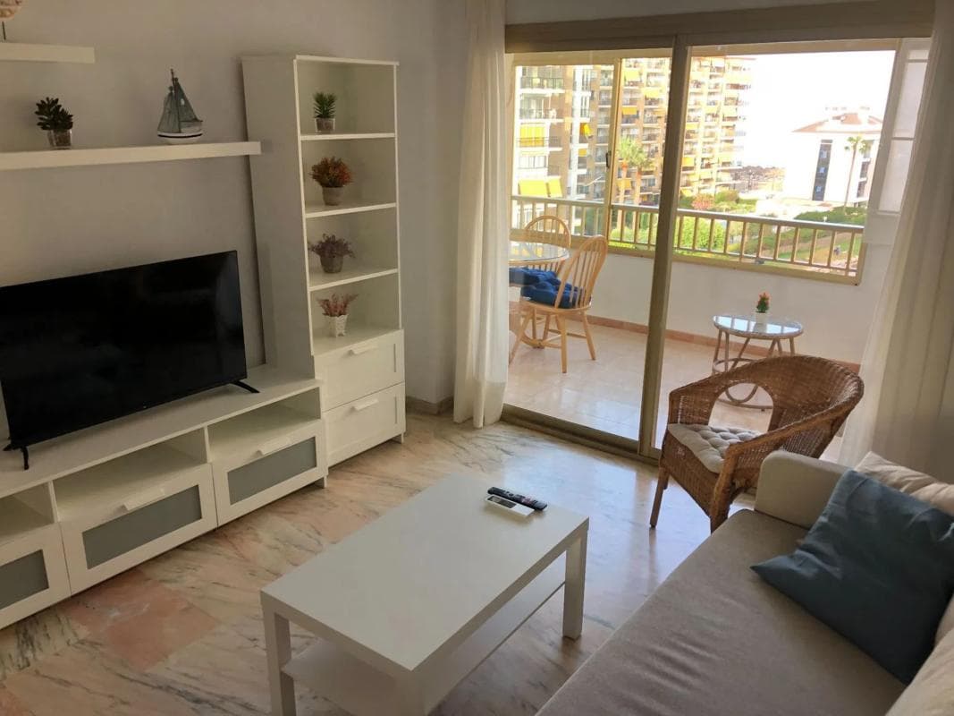 Sale of apartment in Avenida Nuestro Padre Jesús Cautivo, Fuengirola
photo 2