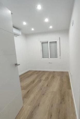 Mieszkanie na sprzedaż w Calle Antonio Rubio Torres, Fuengirola thumbnail 2