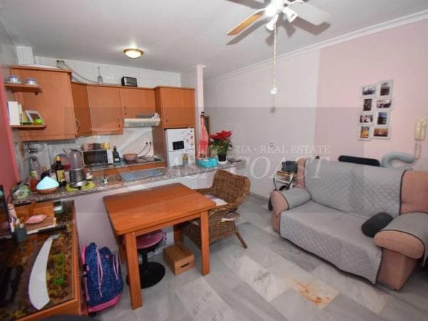 Piso en venta en Calle Santa Fe, Fuengirola
thumbnail 1