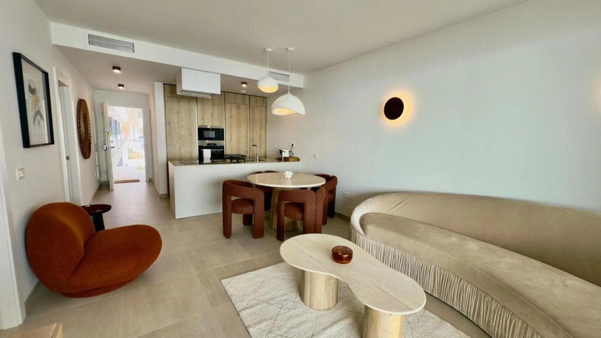 Sale of apartment in Calle La Ladera, Fuengirola
photo 3