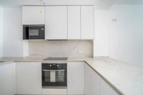 Apartment for sale in Avenida 8 de Marzo, Fuengirola thumbnail 2