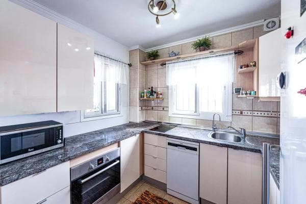 Piso en venta en CL BOMBA DE LA, Fuengirola
photo 1