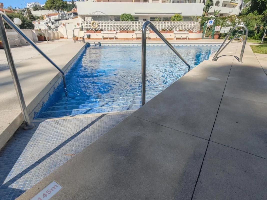 Venta de piso en Calle Orquídea, Fuengirola
photo 2