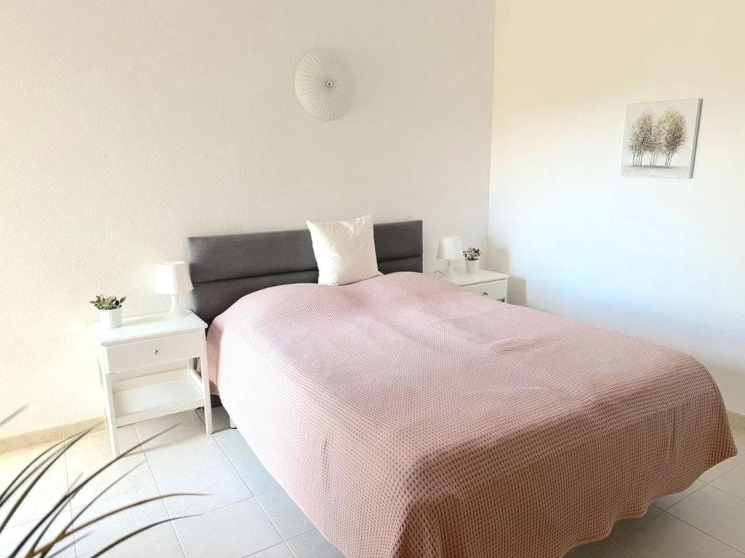 Sale of apartment in Avenida del Higuerón, Fuengirola
photo 2