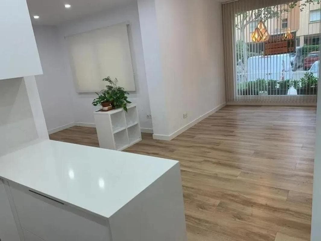 Продажа квартиры на Calle Maestra Ángeles Aspiazu, Фуэнхирола
photo 5