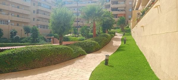 Piso en venta en Los Pacos, Fuengirola
photo 1