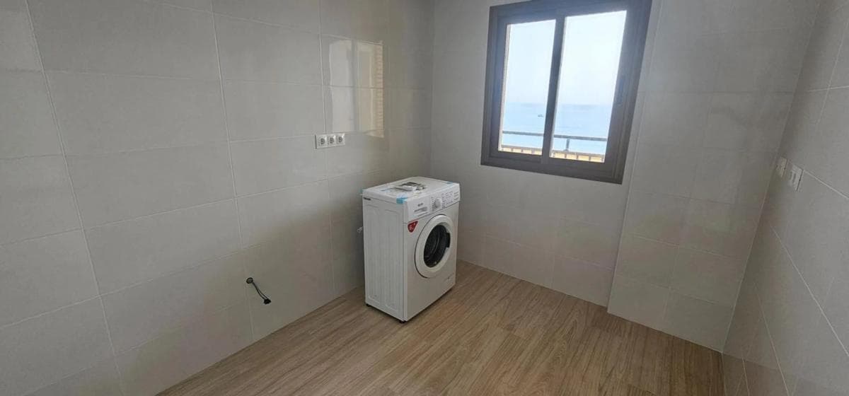 Sale of apartment in Paseo Marítimo Rey de España, Fuengirola
photo 3