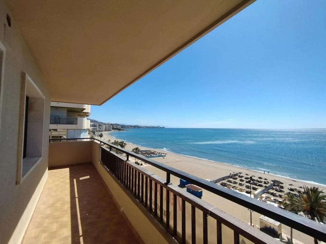 Sale of apartment in Paseo Marítimo Rey de España, Fuengirola
photo 4