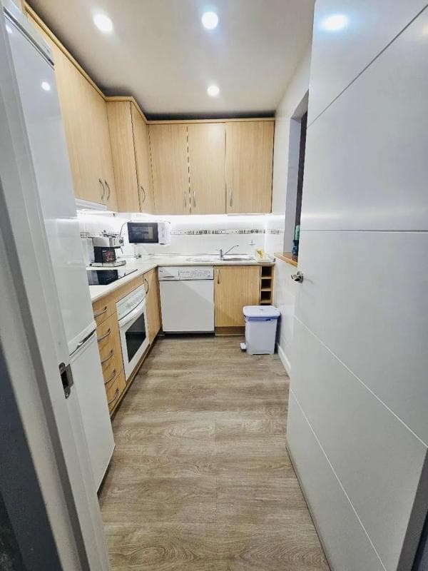 Venta de piso en Calle del Capitán, Fuengirola
photo 2