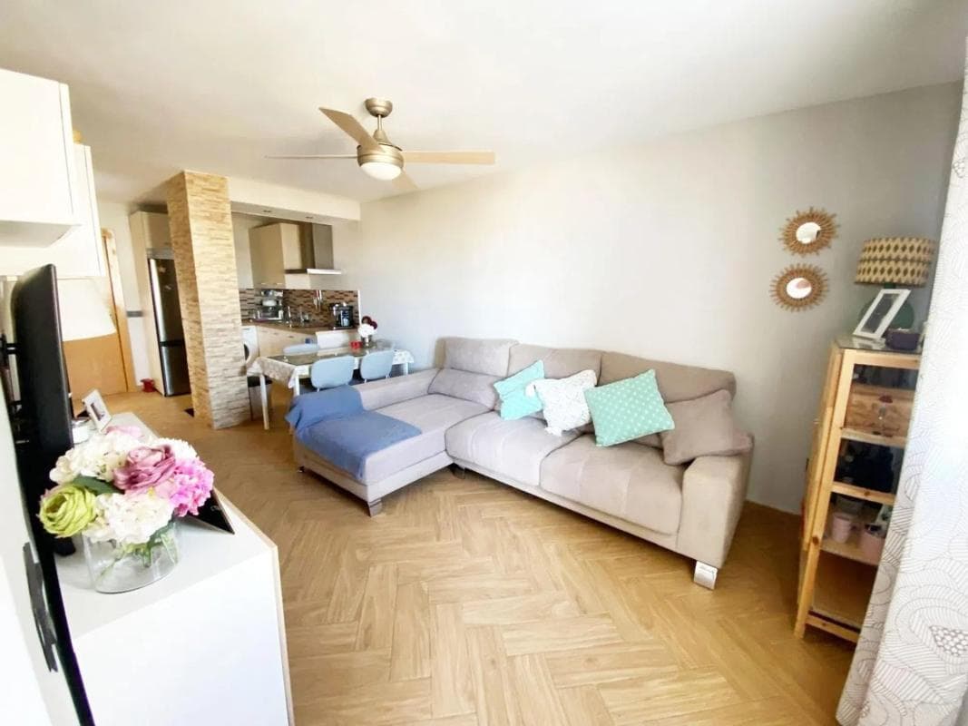 Venta de piso en Calle Zarzas, Fuengirola
photo 2