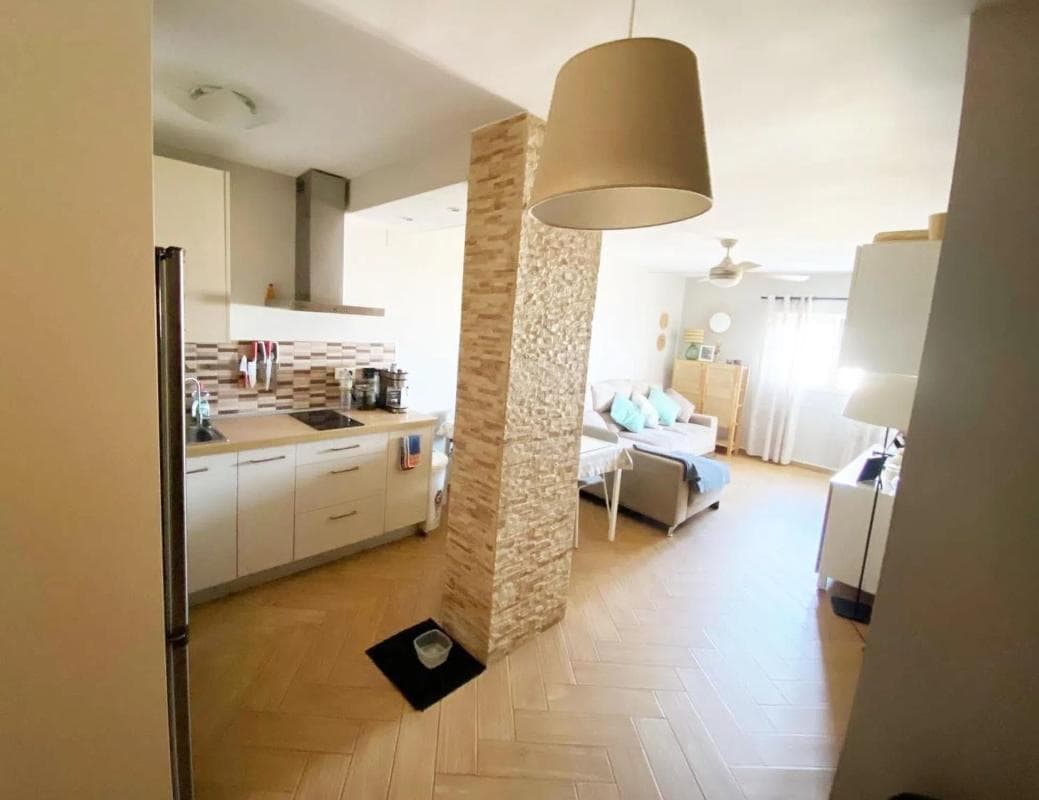 Venta de piso en Calle Zarzas, Fuengirola
photo 3