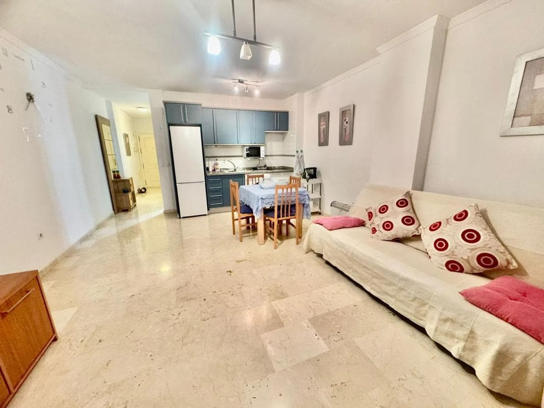 Продажа квартиры на Calle Narciso, Фуэнхирола
photo 4
