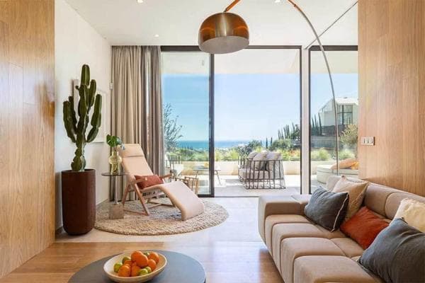 Apartment for sale in Avenida 8 de Marzo, Fuengirola thumbnail 2