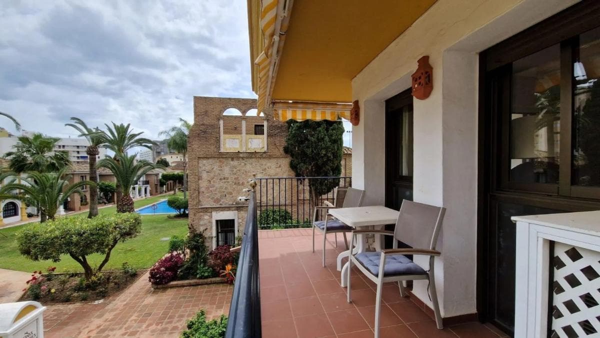 Venta de piso en Calle Maestra Ángeles Aspiazu, Fuengirola
photo 2