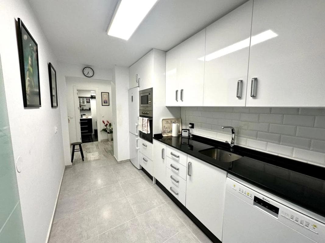 Venta de piso en Zona Puerto Deportivo, Fuengirola
photo 4