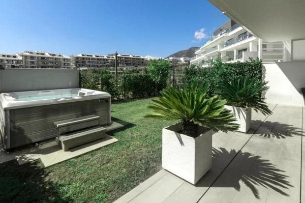 Apartment for sale in Avenida 8 de marzo s/n, Fuengirola photo 1