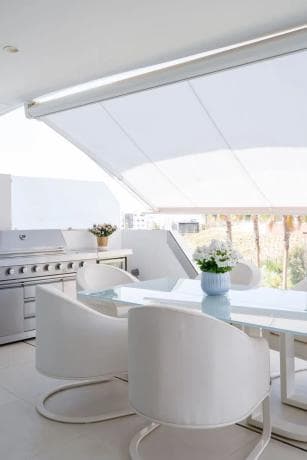 Apartment for sale in Avenida 8 de Marzo, Fuengirola photo 1
