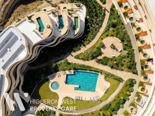Apartment for sale in Avenida 8 de marzo s/n, Fuengirola thumbnail 2
