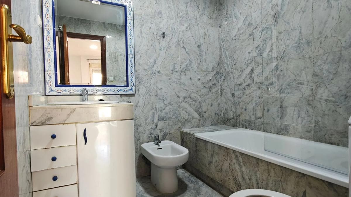 Sale of apartment in Calle Jilguero, 31, Fuengirola
photo 4