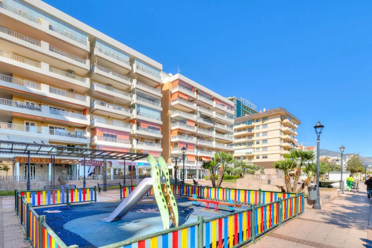 Sale of apartment in Paseo Marítimo Rey de España, Fuengirola
photo 2