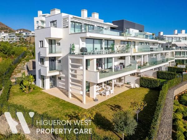 Venta de piso en Avenida 8 de Marzo, 12, Fuengirola
photo 1