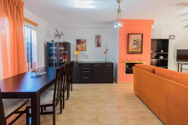 Chalet adosado en venta en Los Boliches , Fuengirola thumbnail 1