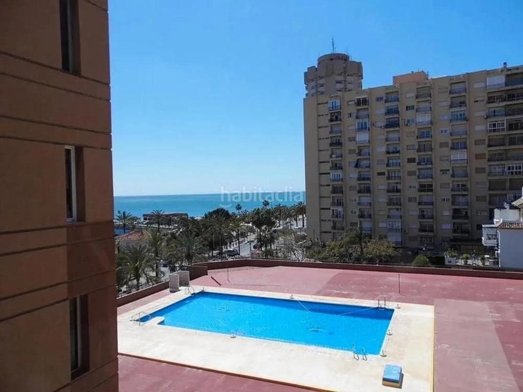 Sale of apartment in Paseo Marítimo Rey de España, Fuengirola
photo 2
