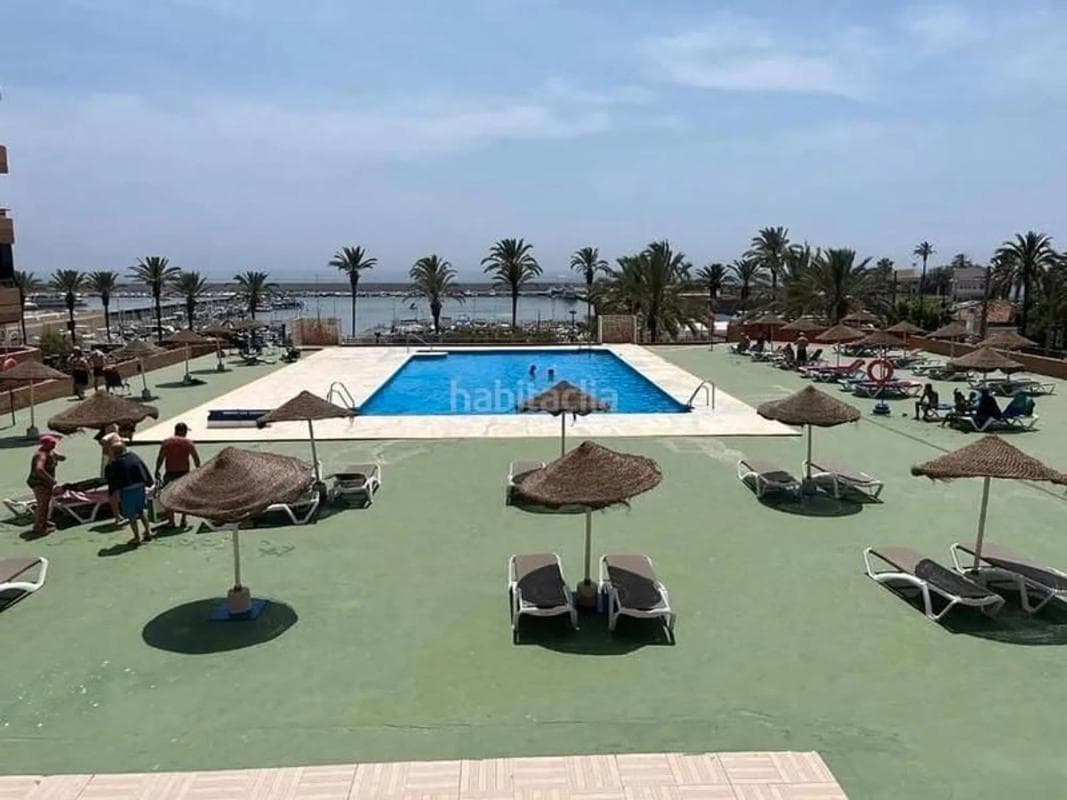 Sale of apartment in Paseo Marítimo Rey de España, Fuengirola
photo 3