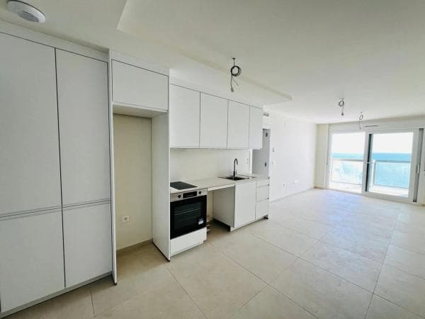 Sale of flat in Paseo Marítimo Rey de España, Fuengirola
thumbnail 1