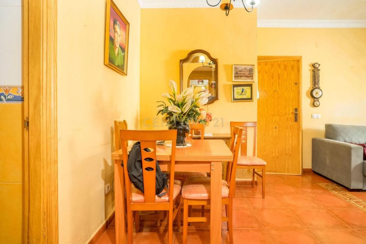 Sale of apartment in Calle Miguel Márquez, 17, Fuengirola
photo 3