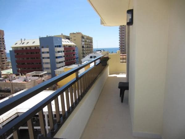 Sale of flat in Zona Puerto Deportivo, Fuengirola
thumbnail 2