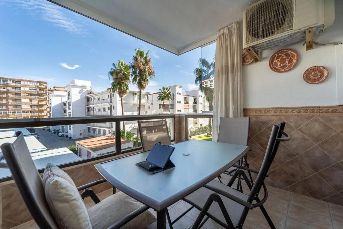 Sale of apartment in Paseo Marítimo Rey de España, Fuengirola
photo 4