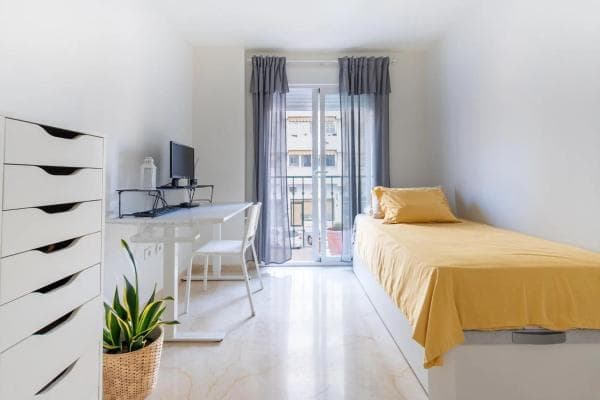 Venta de piso en Calle San Isidro Labrador, 2, Fuengirola
thumbnail 1