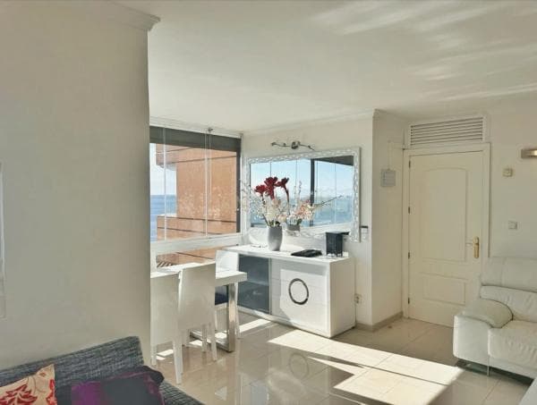 Sale of flat in Paseo Marítimo Rey de España, Fuengirola
thumbnail 2