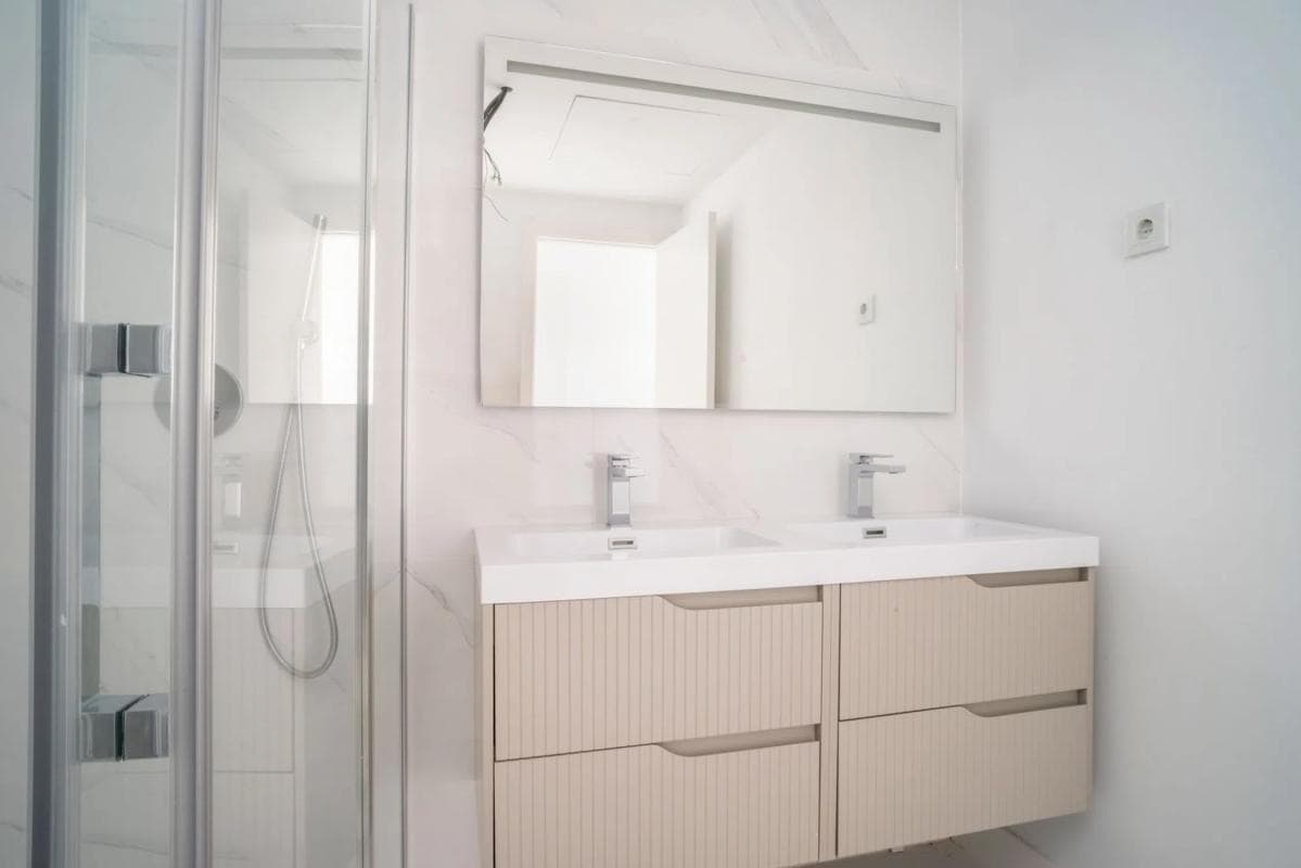 Sale of apartment in Avenida 8 de Marzo, Fuengirola
photo 2