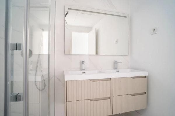 Sale of flat in Avenida 8 de Marzo, Fuengirola
thumbnail 1