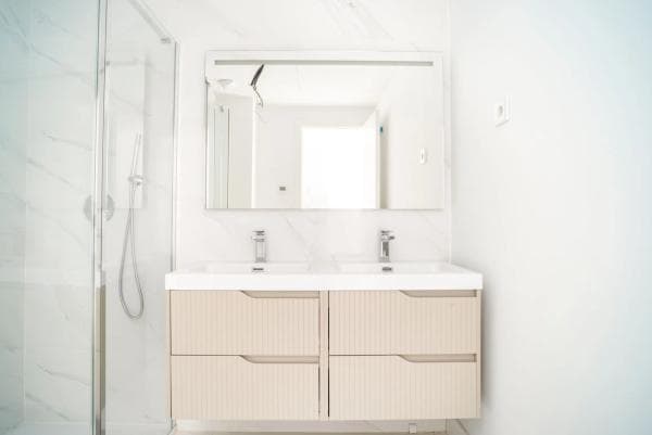 Sale of flat in Avenida 8 de Marzo, Fuengirola
thumbnail 2