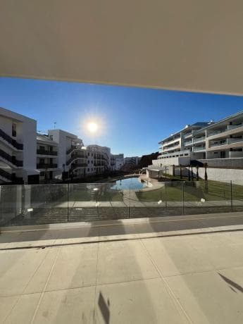 Sale of flat in Avenida 8 de Marzo, Fuengirola
thumbnail 2