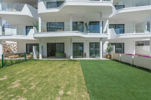 Sale of flat in Calle Leticia, Fuengirola
thumbnail 2