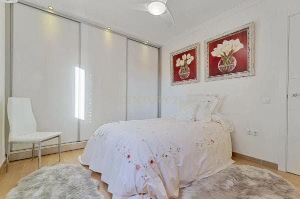 Apartment for sale in Calle Francisco de Pizarro, 3, Fuengirola thumbnail 1