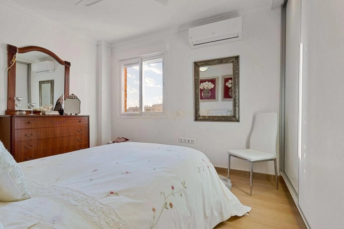 Sale of apartment in Calle Francisco de Pizarro, 3, Fuengirola
photo 4