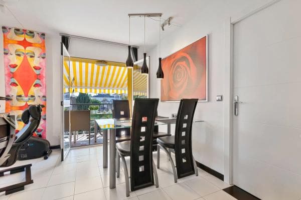 Piso en venta en Calle Maestra Ángeles Aspiazu, 21, Fuengirola
photo 1