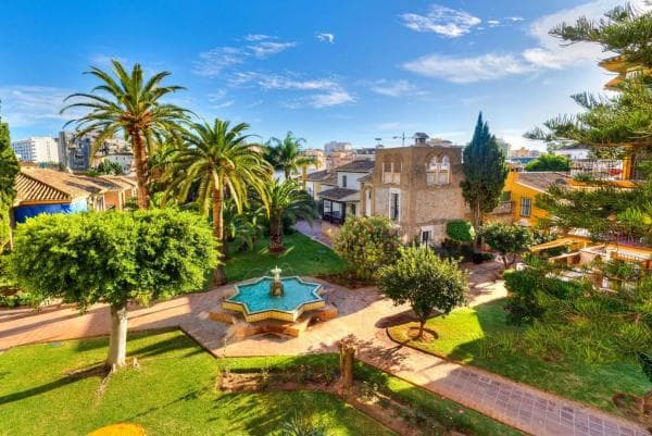 Piso en venta en Calle Maestra Ángeles Aspiazu s/n, Fuengirola
photo 1