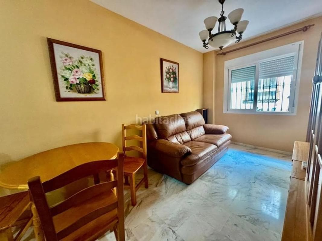 Sale of apartment in Calle Santísima Trinidad, Fuengirola
photo 3