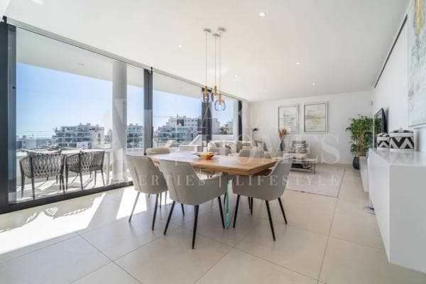 Apartment for sale in AV 8 DE MARZO, Fuengirola photo 1